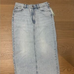 H&M Classic Light Wash Straight Jean Skirt